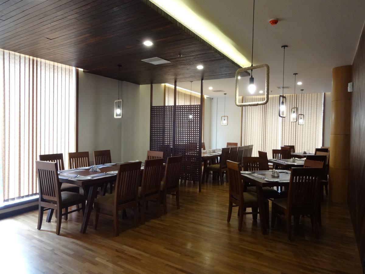 Woodies Bleisure Hotel Kozhikode Eksteriør bilde