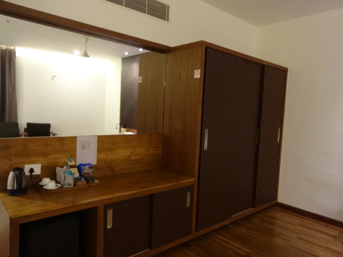 Woodies Bleisure Hotel Kozhikode Eksteriør bilde